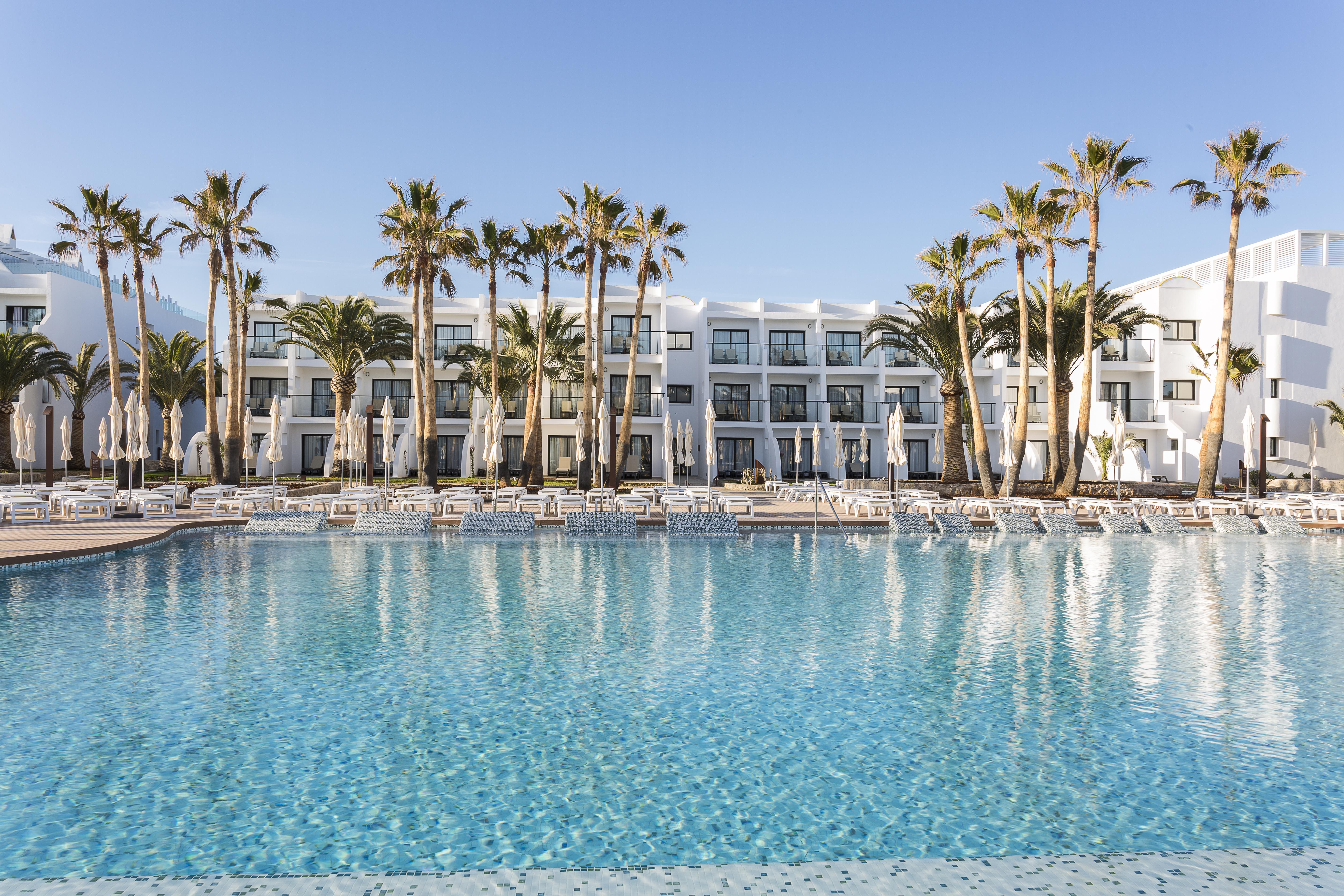 Grand Palladium White Island Resort & Spa Playa d'en Bossa Exterior photo