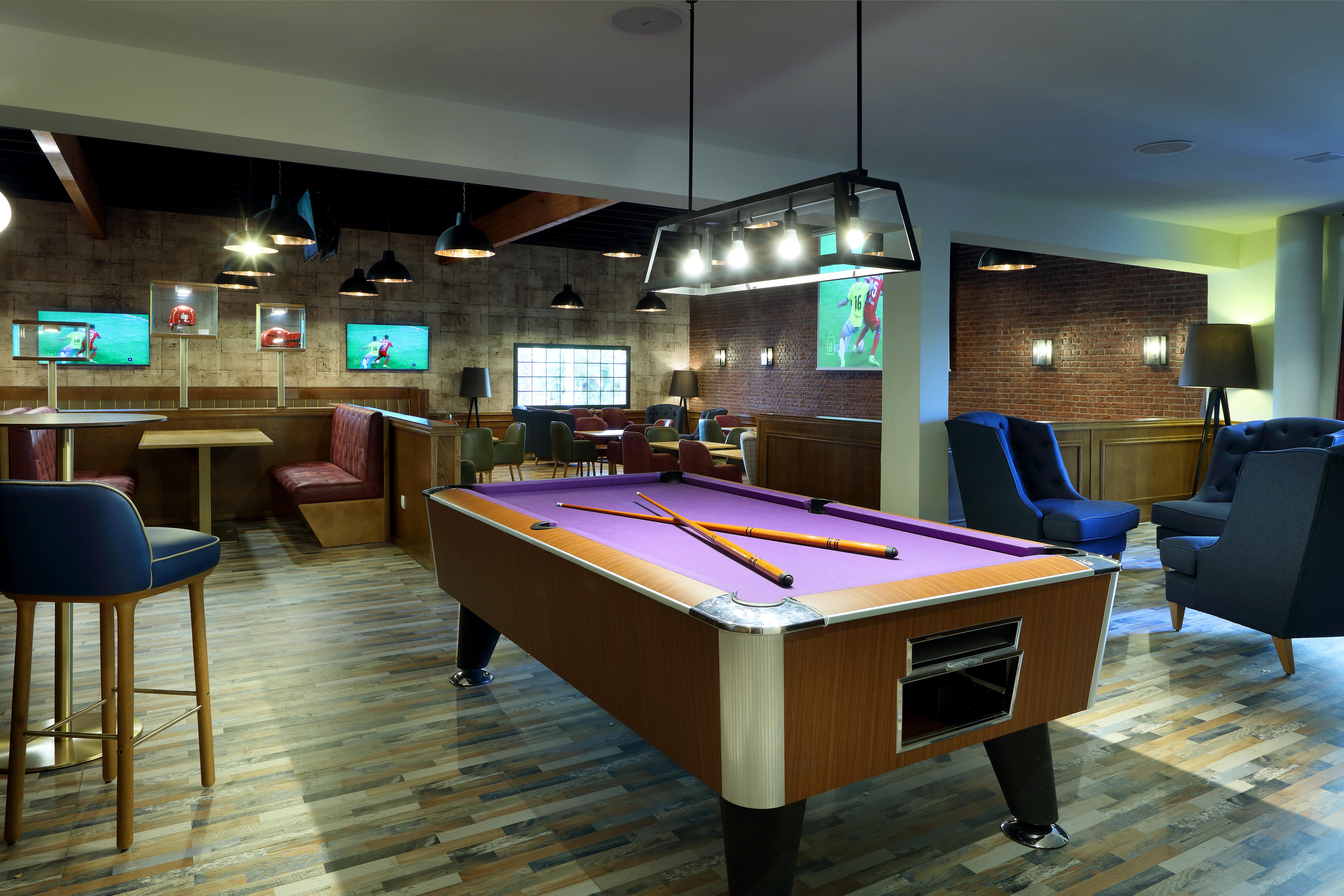 Grand Palladium White Island Resort & Spa Playa d'en Bossa Exterior photo The Sports Bar
