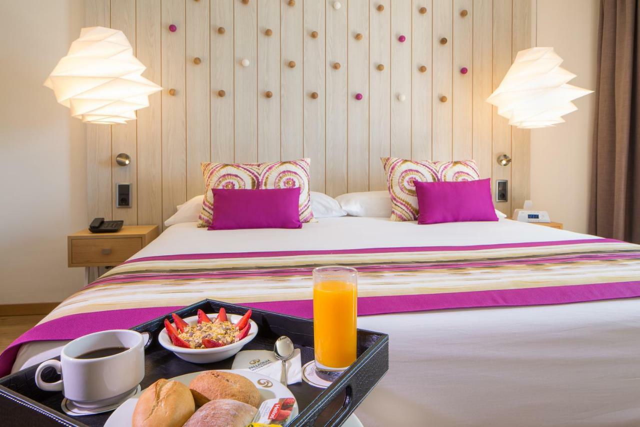 Grand Palladium White Island Resort & Spa Playa d'en Bossa Exterior photo